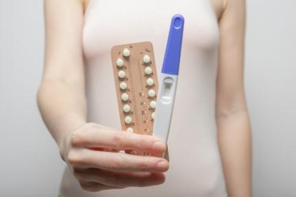 吃藥會導致終生不孕？「避孕藥」服用須知公開，連副作用也一併告訴你