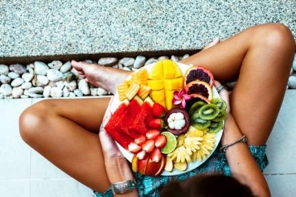 吃水果也會發胖！營養師推10種低熱量水果，營養不減還能肌膚滑嫩