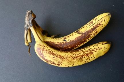 香蕉放冰箱黑到不敢吃？專家傳授：多「一步驟」存放，保鮮期可延長7天