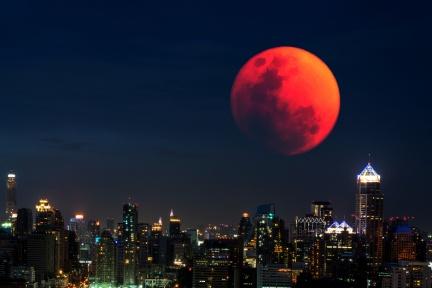 5月「超級血月」將現！網傳「陰氣最重、恐招天災」，天文台這樣解釋 