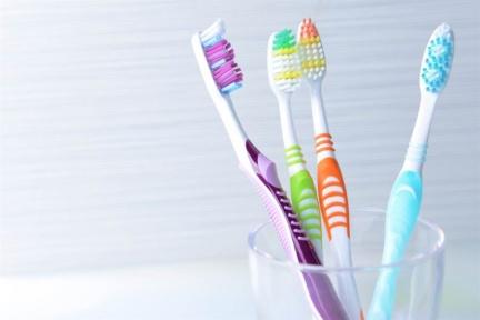 牙刷寬度、長短有關係！日本專家傳授「KO牙縫汙垢牙刷」這樣挑，多久換一次看刷毛就知道