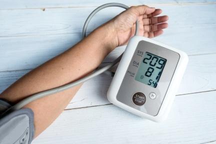 高血壓降不下來、一天該測量幾次？食藥署傳授「血壓3C原則」居家輕鬆hold住高血壓