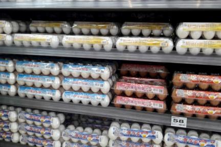 2大超商明起開賣「進口盒裝蛋」，一顆不到7元！販售地區、數量、價格一次看