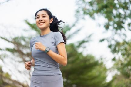 比跑步更輕鬆燃脂的超慢跑！不傷膝蓋、不累不喘，成40＋最愛減肥運動
