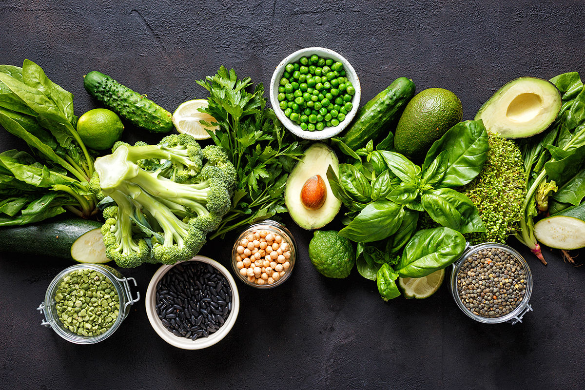 營養師嫚嫚建議多吃蔬菜，熱量低含有膳食纖維可增加咀嚼次數，提高飽足感，以及幫助排便順暢。